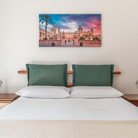 I Mori-Holiday Apartment Палермо Екстер'єр фото